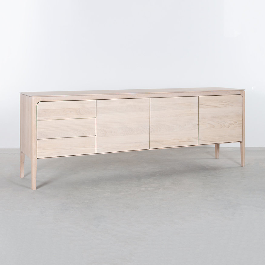 Scandinavian Sideboard Rikke 4-Compartment Sav & Økse Scandinavian Sideboard Rikke 4-Compartment