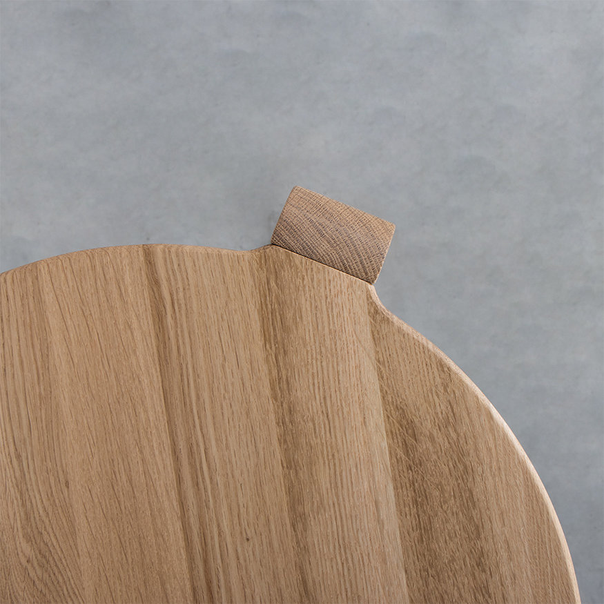 Sav & Økse Round Side Table Fraek