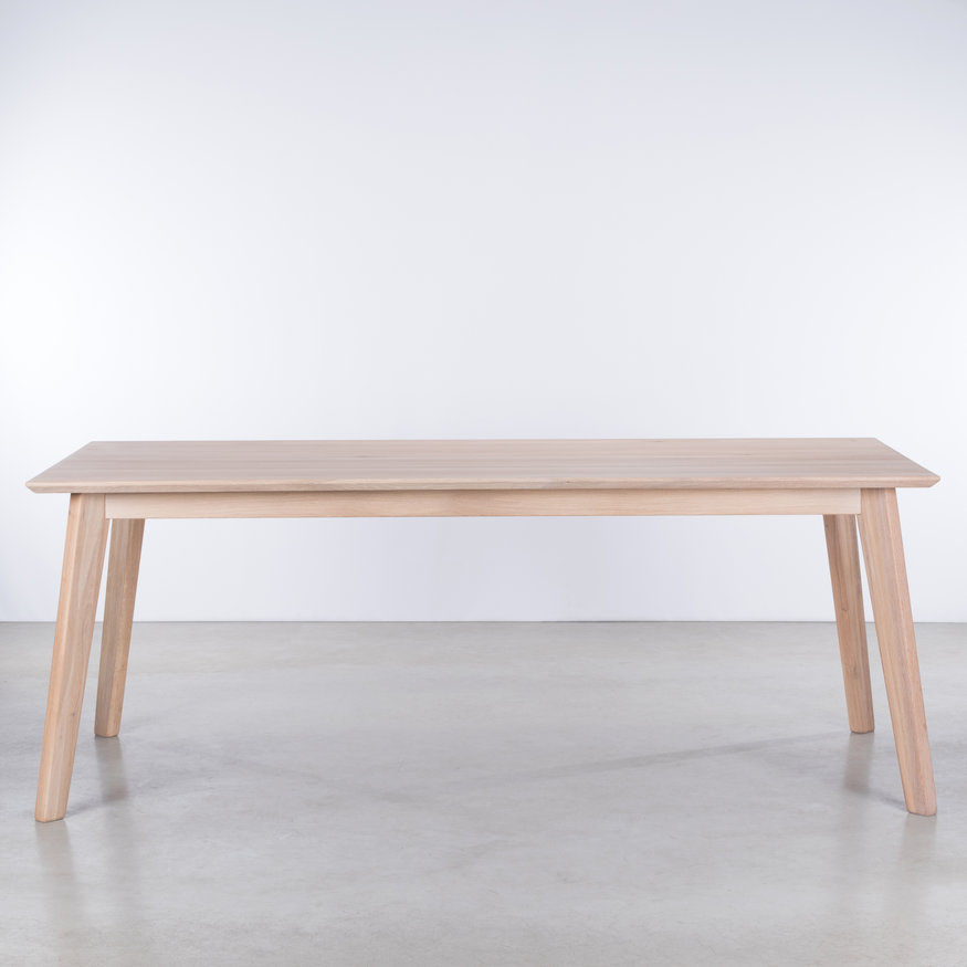 Scandinavische Eettafel Gunni Sav & Økse Scandinavische Eettafel Gunni