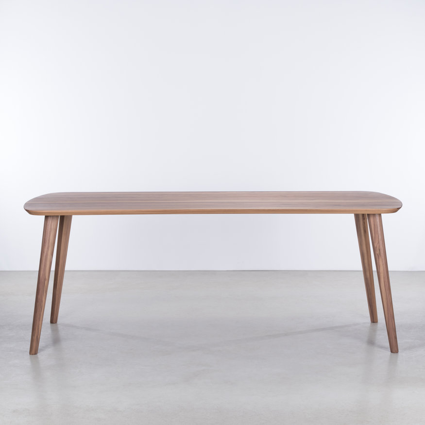 Scandinavian Dining Table Tomrer Sav & Økse Scandinavian Dining Table Tomrer