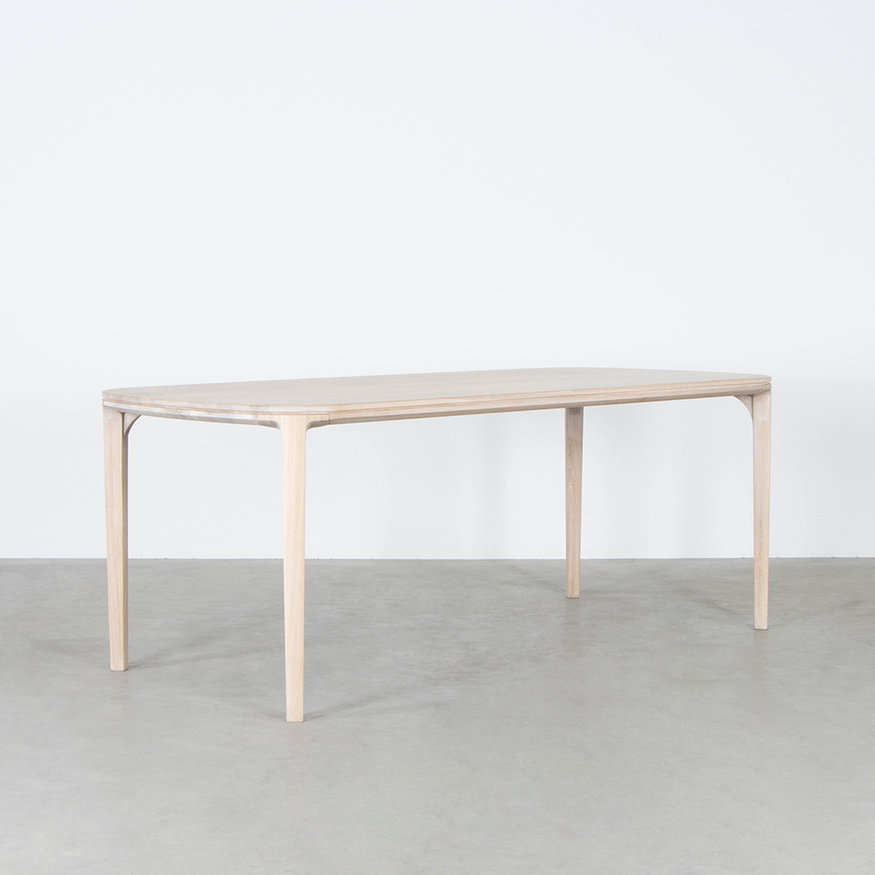 Scandinavian Dining Table Onni Sav & Økse Scandinavian Dining Table Onni
