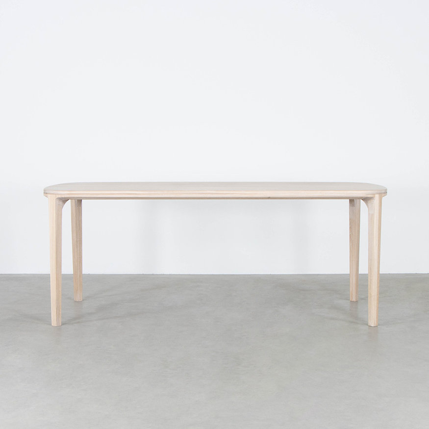 Scandinavian Dining Table Onni Sav & Økse Scandinavian Dining Table Onni