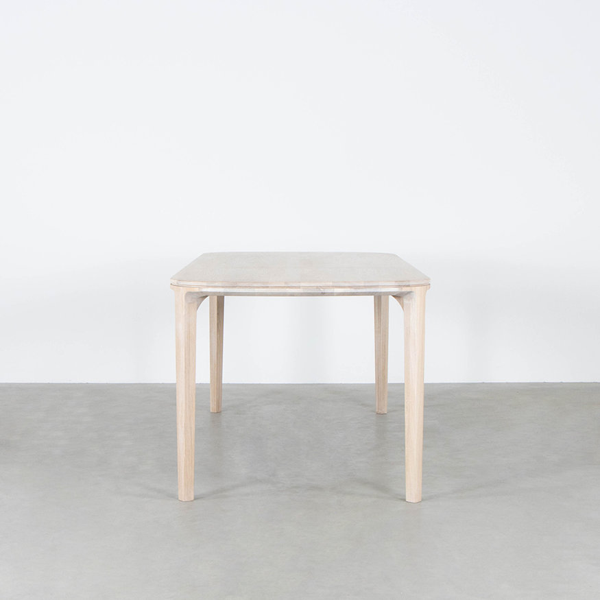 Scandinavian Dining Table Onni Sav & Økse Scandinavian Dining Table Onni