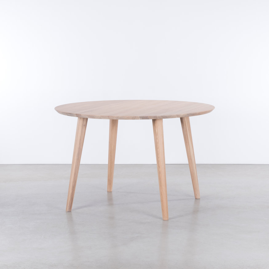 Sav & Økse Scandinavische Ronde Tafel Tomrer