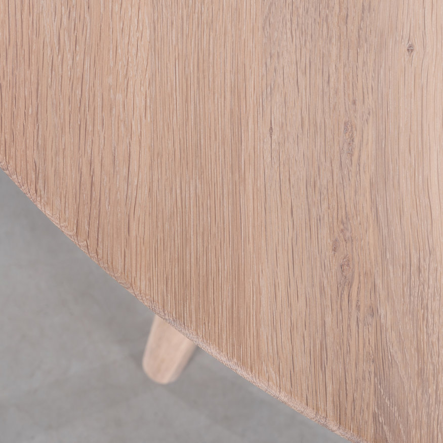 Sav & Økse Scandinavische Ronde Tafel Tomrer