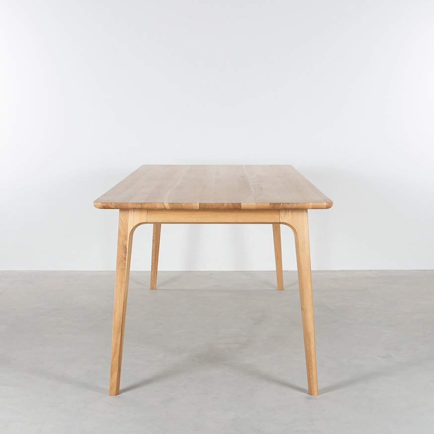 Scandinavian Dining Table Fjerre Sav & Økse Scandinavian Dining Table Fjerre
