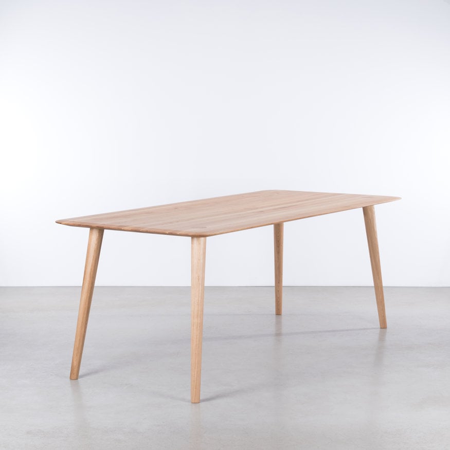 Sav & Økse Olger Table