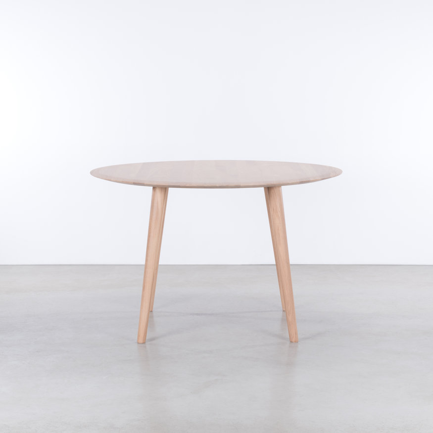 Sav & Økse Scandinavische Ronde Tafel Olger