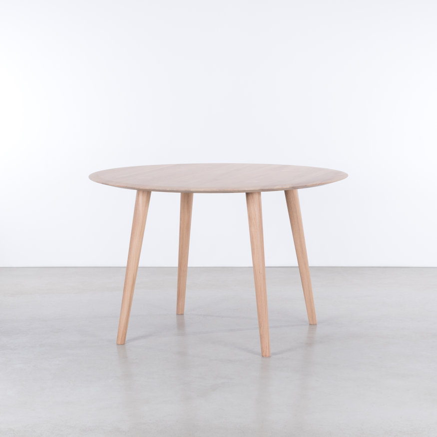 Sav & Økse Scandinavische Ronde Tafel Olger