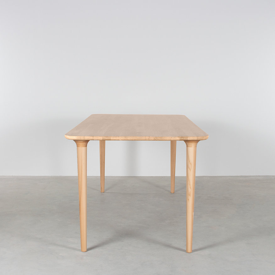 Scandinavische Eettafel Trompet Sav & Økse Scandinavische Eettafel Trompet