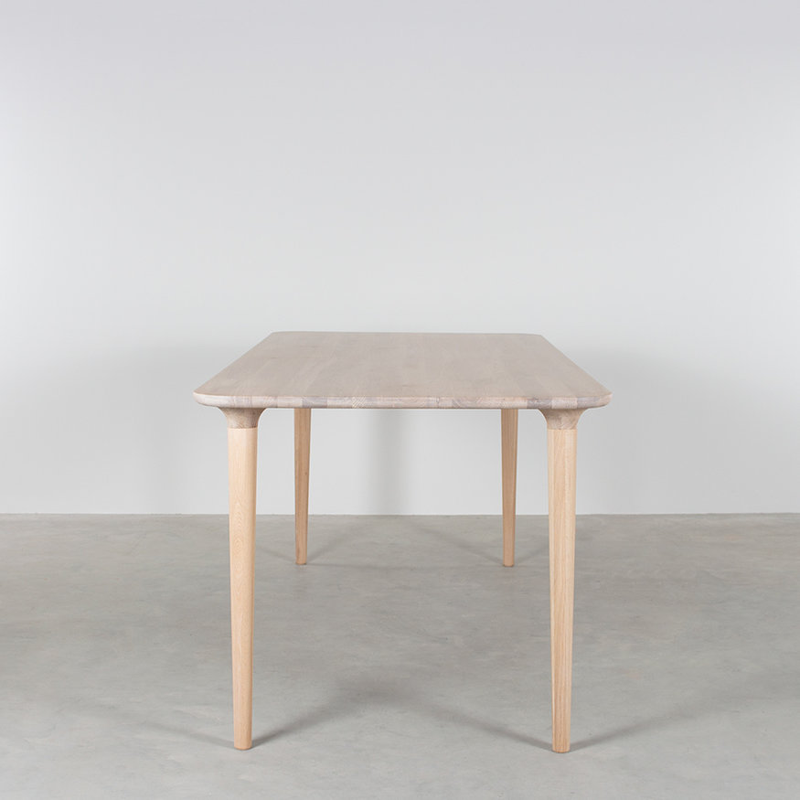 Sav & Økse Scandinavische Eettafel Trompet