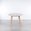 Sav & Økse Samt Oval Table