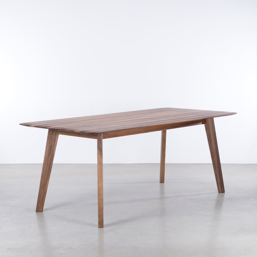 Sav & Økse Scandinavian Dining Table Samt