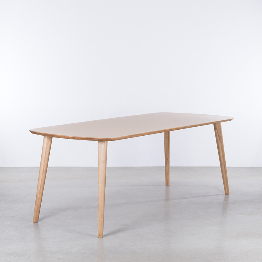 Sav & Økse Scandinavian Dining Table Tomrer