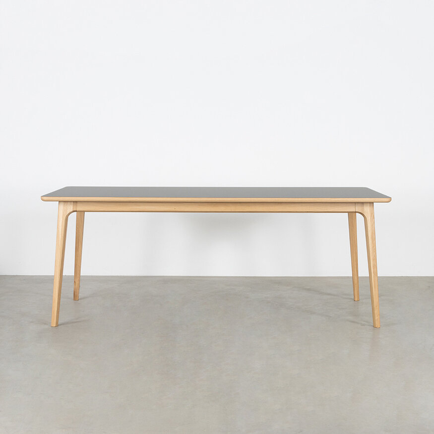 Scandinavian Dining Table Fjerre Sav & Økse Scandinavian Dining Table Fjerre