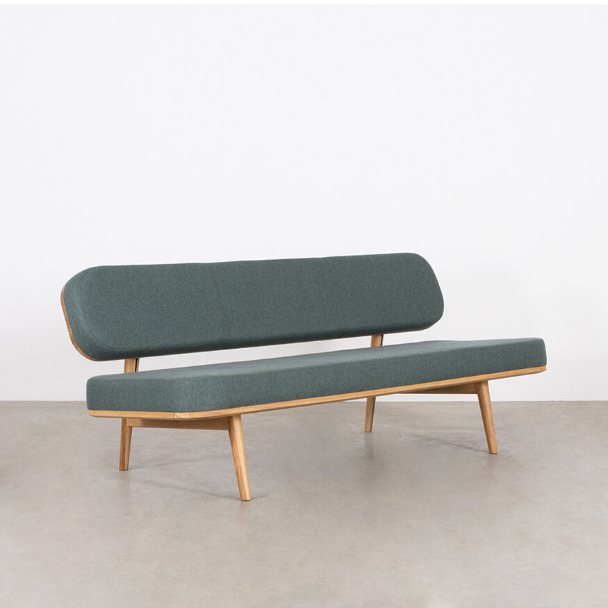 Scandinavian Wooden Zitbank Olger Sav & Økse Scandinavian Wooden Zitbank Olger