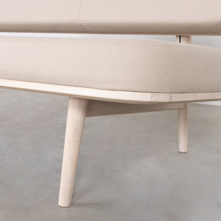 Scandinavian Wooden Zitbank Olger Sav & Økse Scandinavian Wooden Zitbank Olger