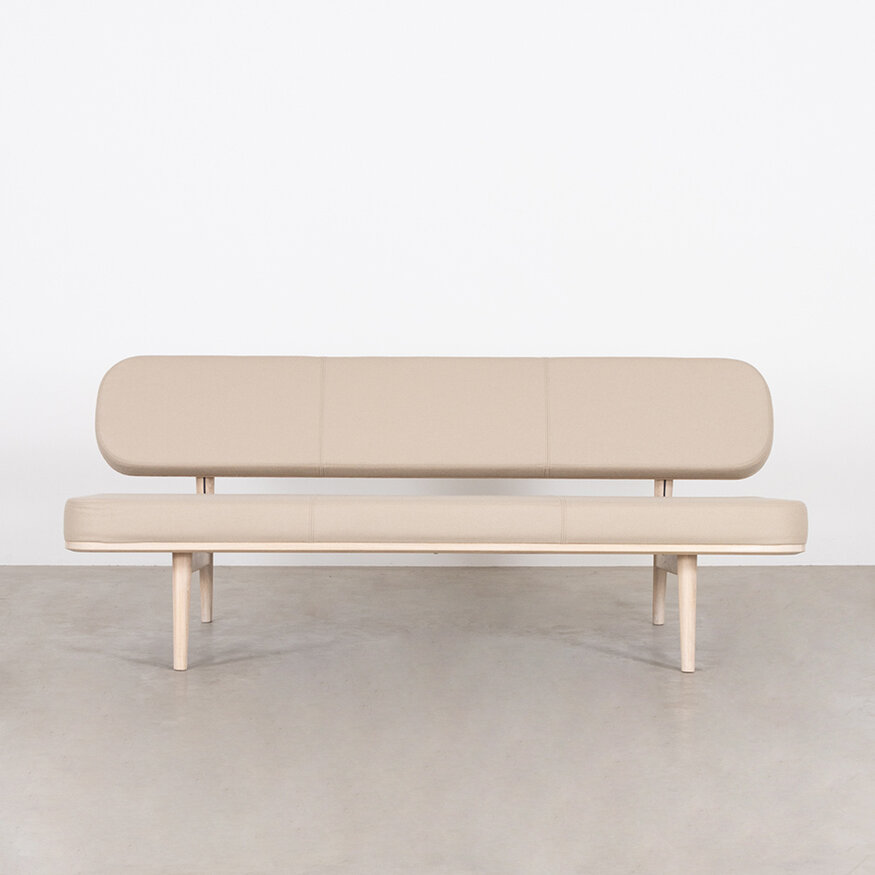 Scandinavian Wooden Zitbank Olger Sav & Økse Scandinavian Wooden Zitbank Olger