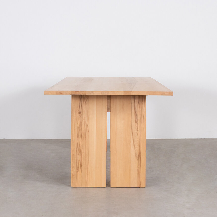 Sav & Økse Scandinavian Dining Table Julma