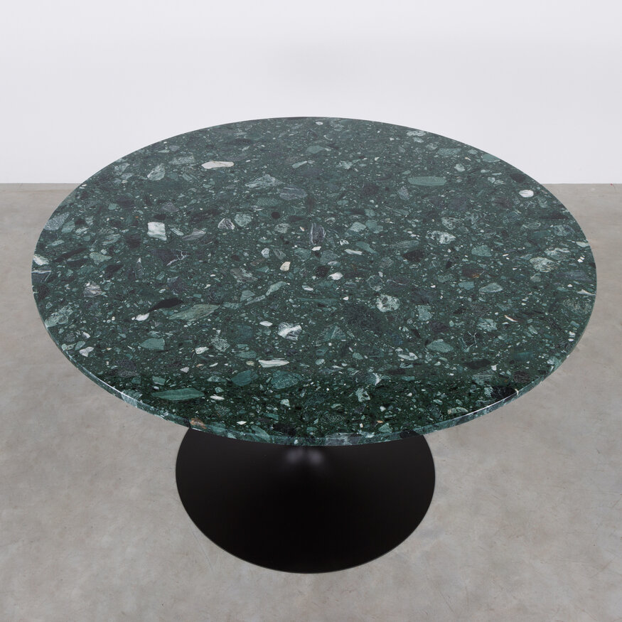 Tinne Tafel met Rond Composiet Blad Tinne Tafel met Rond Composiet Blad