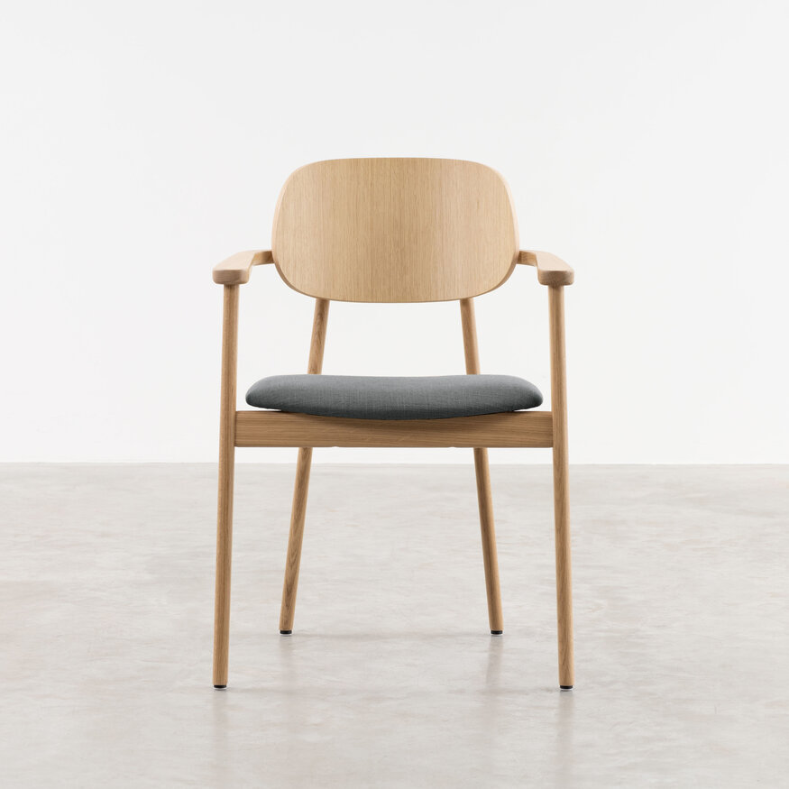 Sav & Økse Sinni with armrests Scandinavian Dining Chair
