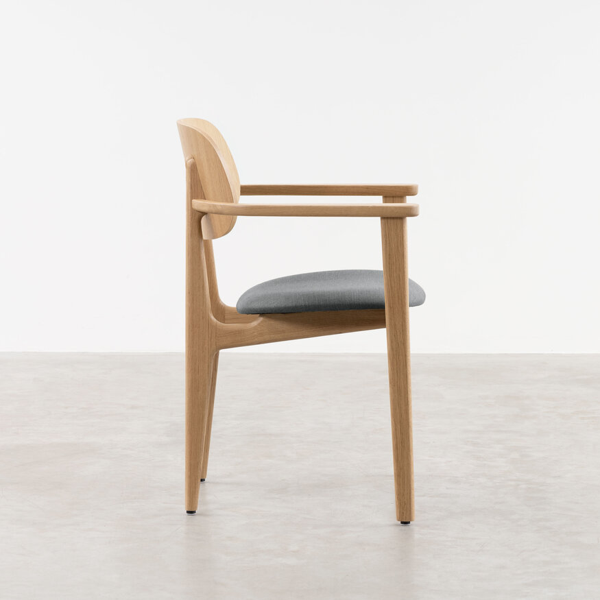 Sav & Økse Sinni with armrests Scandinavian Dining Chair