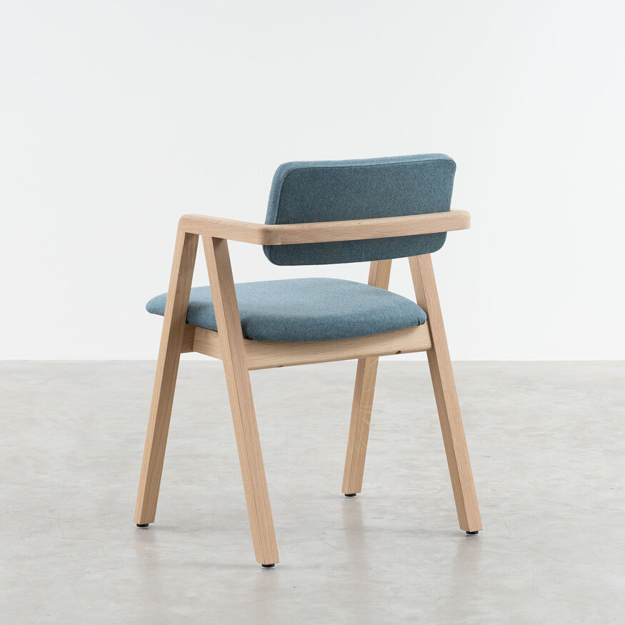 Enya Scandinavian Dining Room Chair Sav & Økse Enya Scandinavian Dining Room Chair