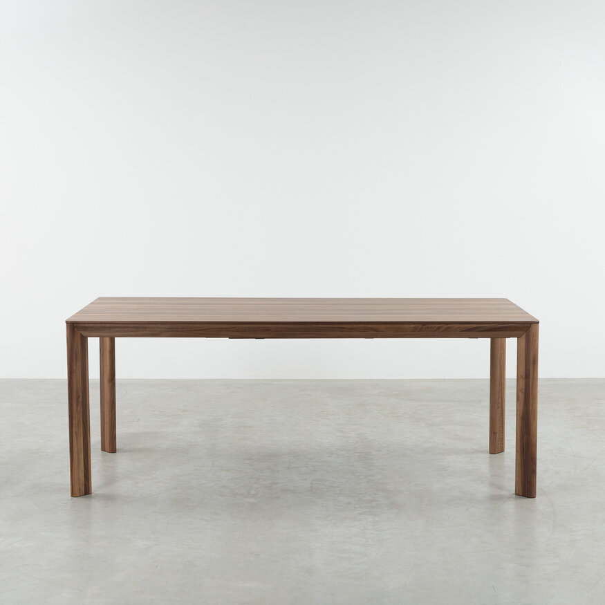 Scandinavian Extendable Table Eevi Sav & Økse Scandinavian Extendable Table Eevi