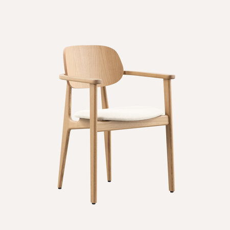 Sinni with armrests Oak | Seat Linen