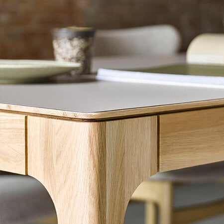 Dining tables with Fenix top