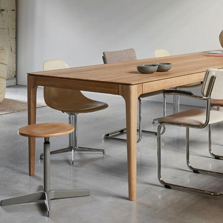 Rectangular dining tables