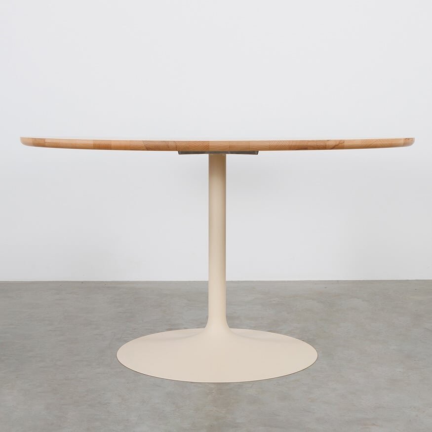 Tinne Tafel met Rond Houten Blad Tinne Tafel met Rond Houten Blad