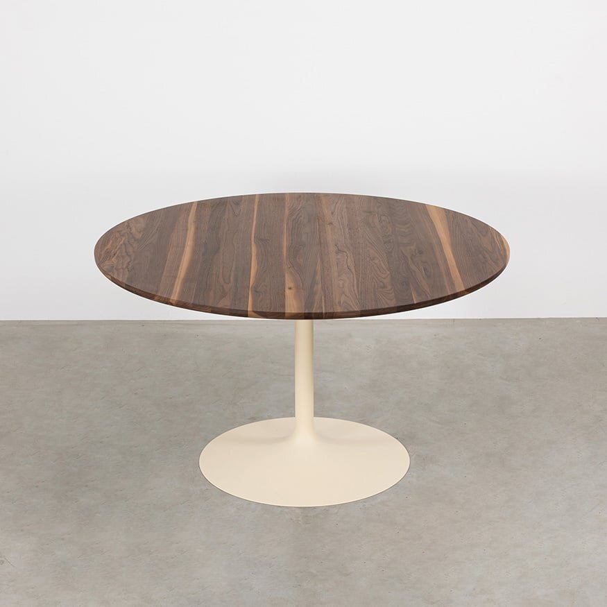 Tinne Tafel met Rond Houten Blad Tinne Tafel met Rond Houten Blad
