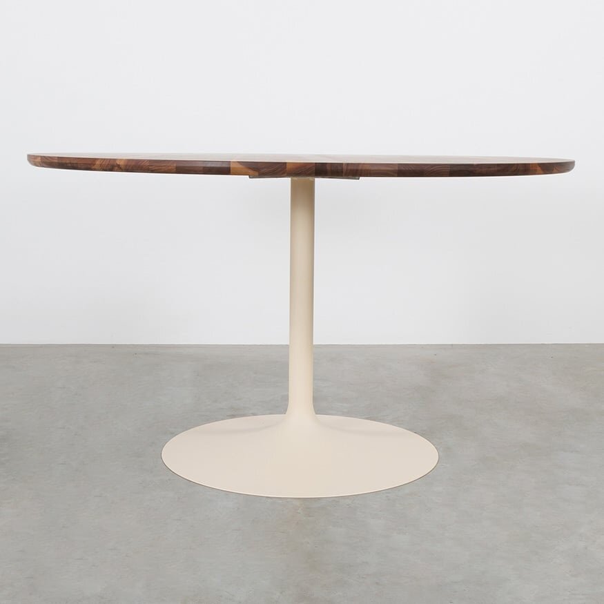 Tinne Tafel met Rond Houten Blad Tinne Tafel met Rond Houten Blad