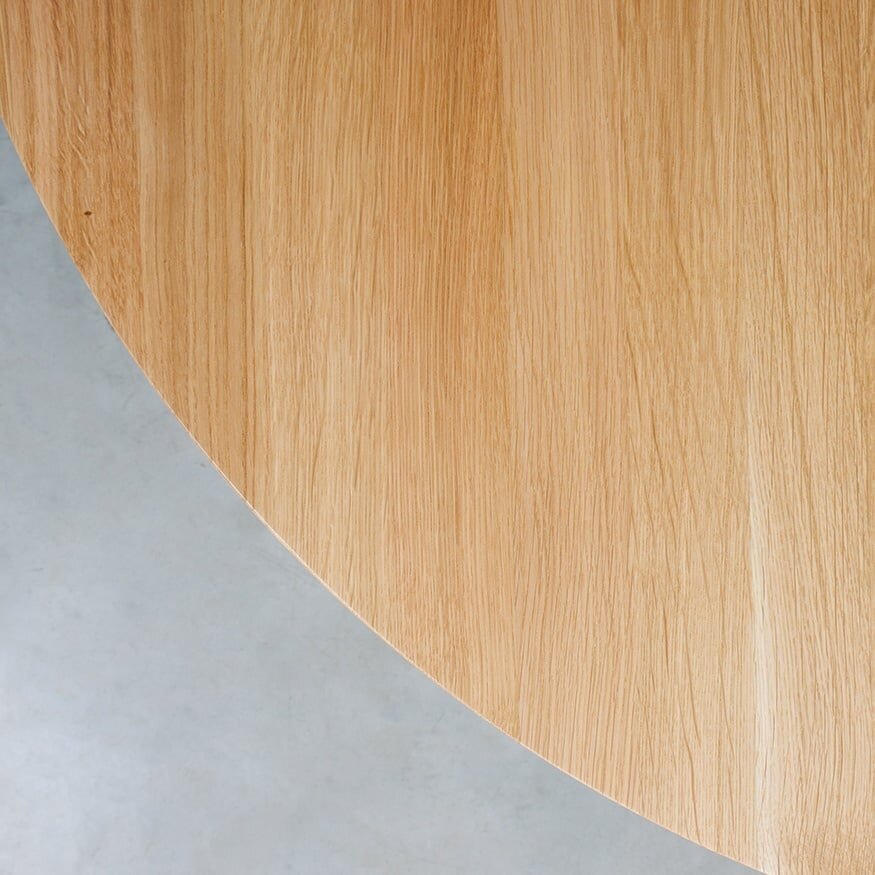 Tinne Tafel met Rond Houten Blad Tinne Tafel met Rond Houten Blad