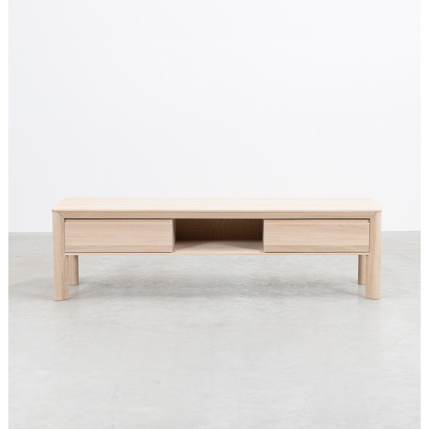 Scandinavian TV Cabinet Eevi Sav & Økse Scandinavian TV Cabinet Eevi