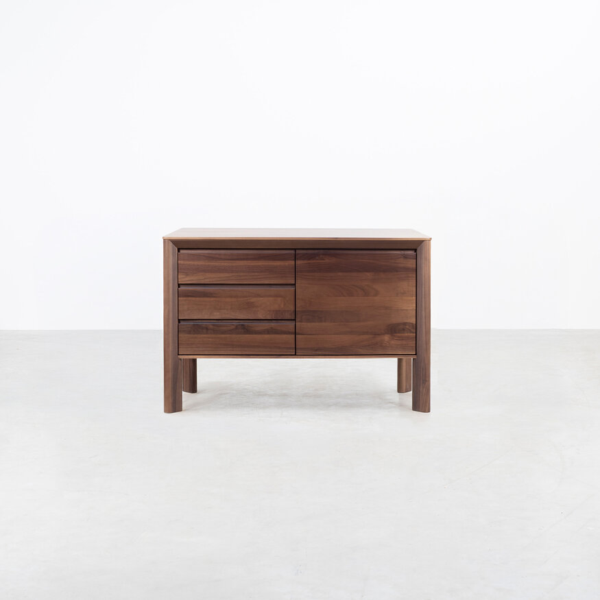 Scandinavisch Dressoir Eevi Sav & Økse Scandinavisch Dressoir Eevi