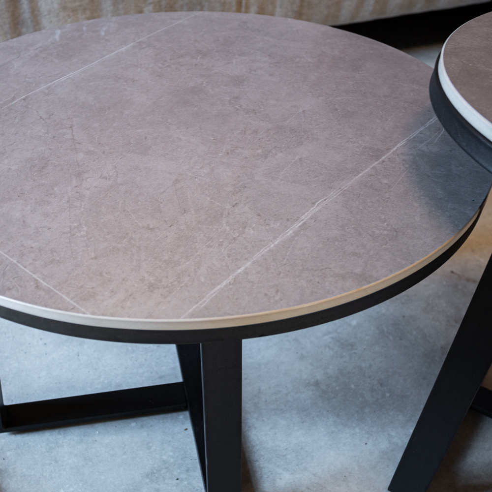 Tavolino da salotto con piano in marmo venato Italia, anni 50 - Creazioni  D'interni