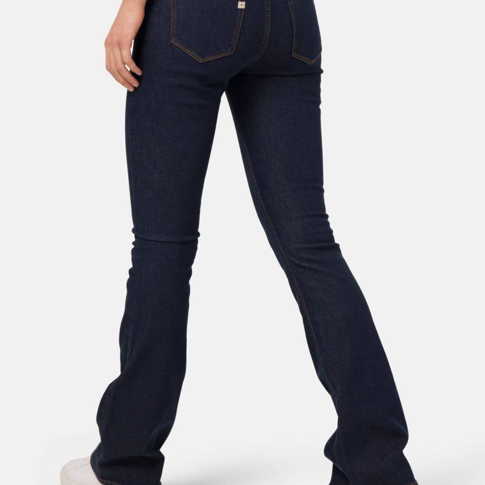 MUD JEANS MUD JEANS FLARED HAZEN STRONG BLUE