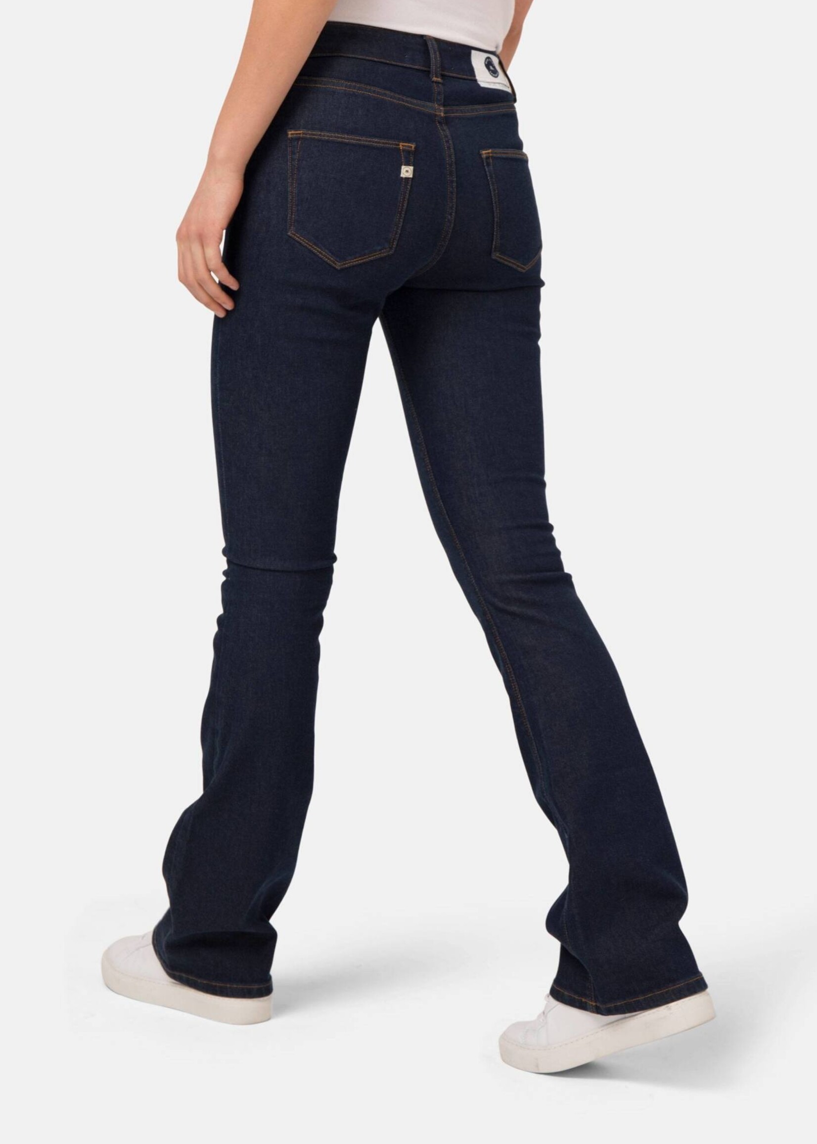 MUD JEANS MUD JEANS FLARED HAZEN STRONG BLUE