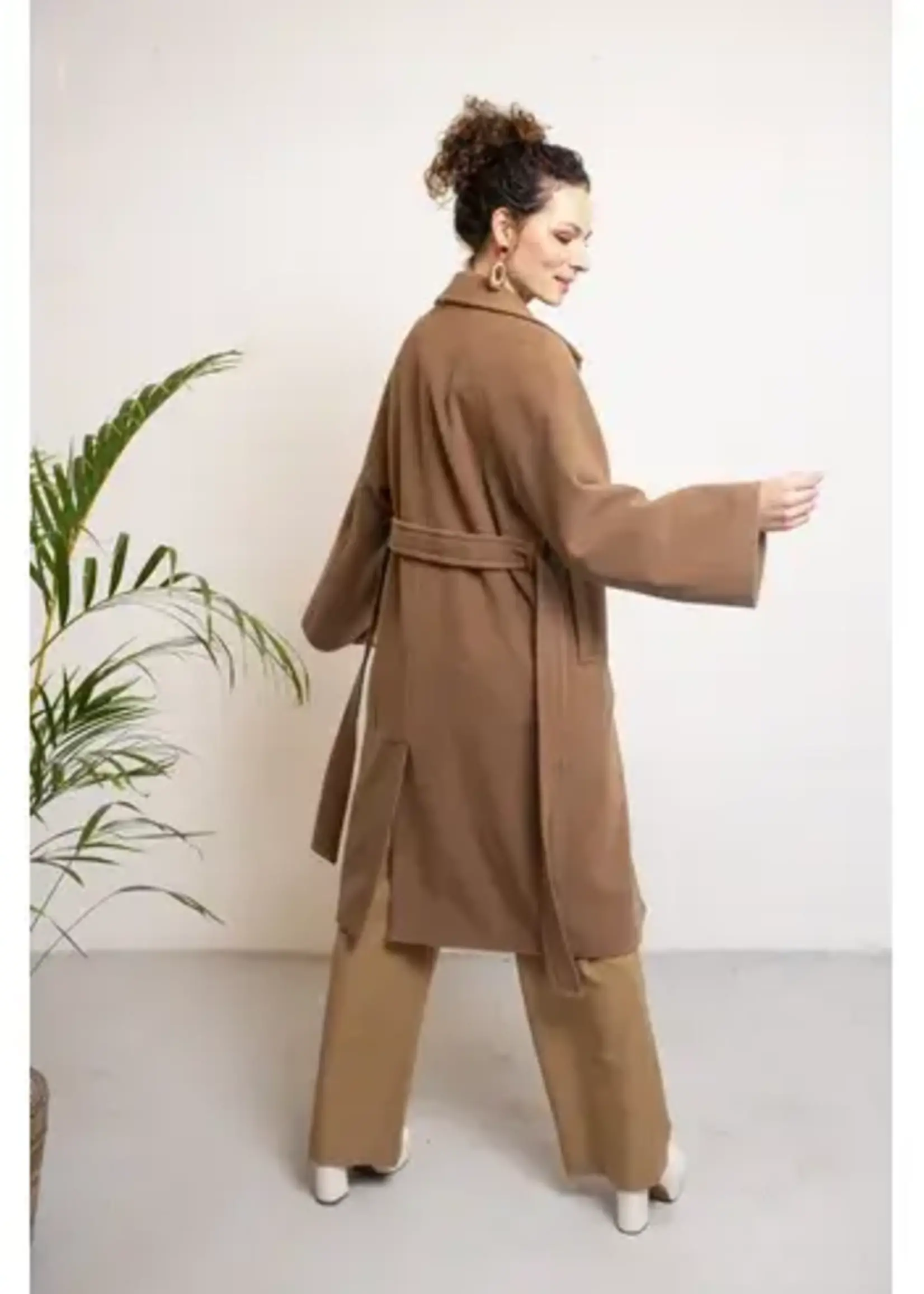 VERY CHERRY VERY CHERRY ISIA COAT CAMEL