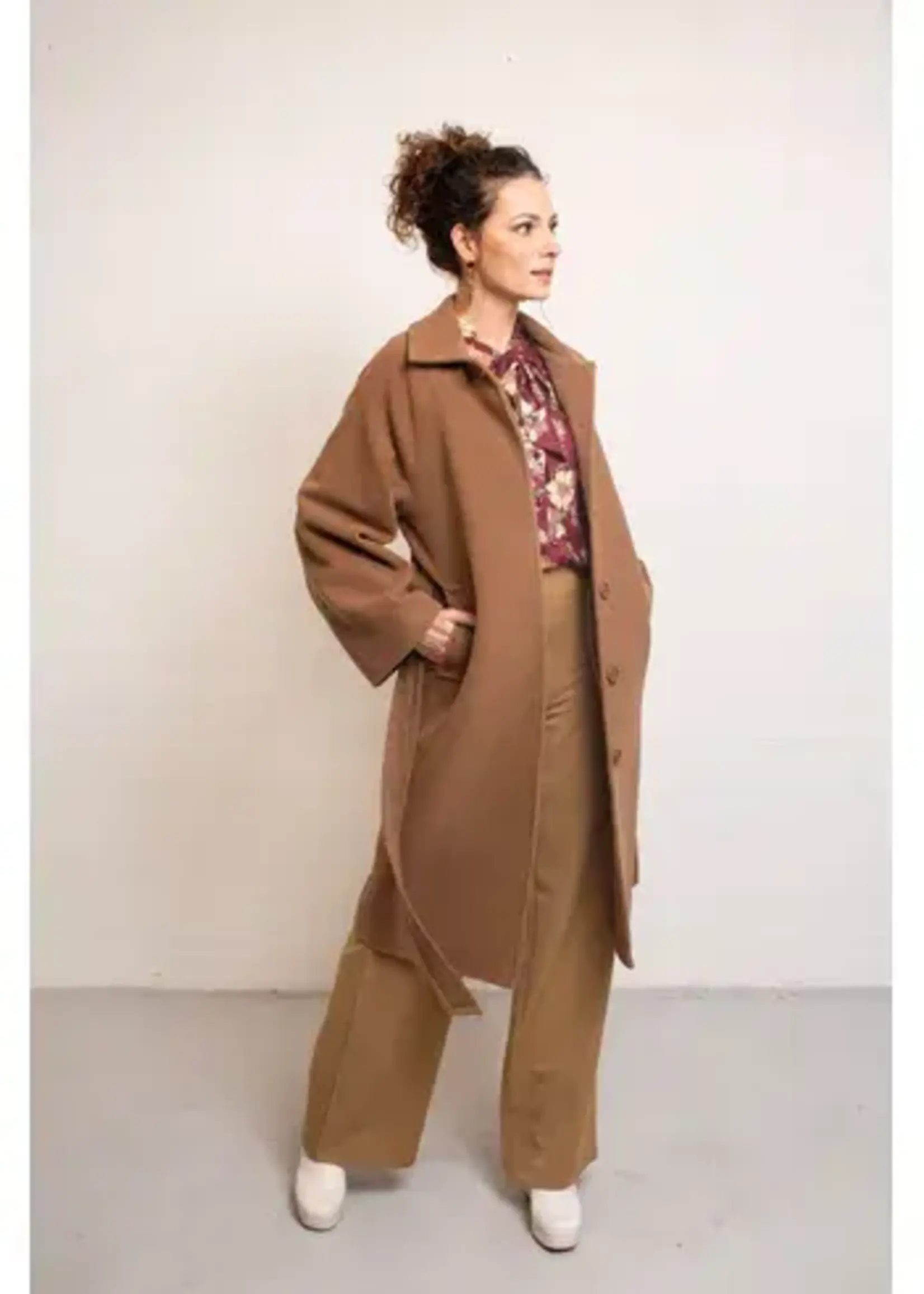 VERY CHERRY VERY CHERRY ISIA COAT CAMEL