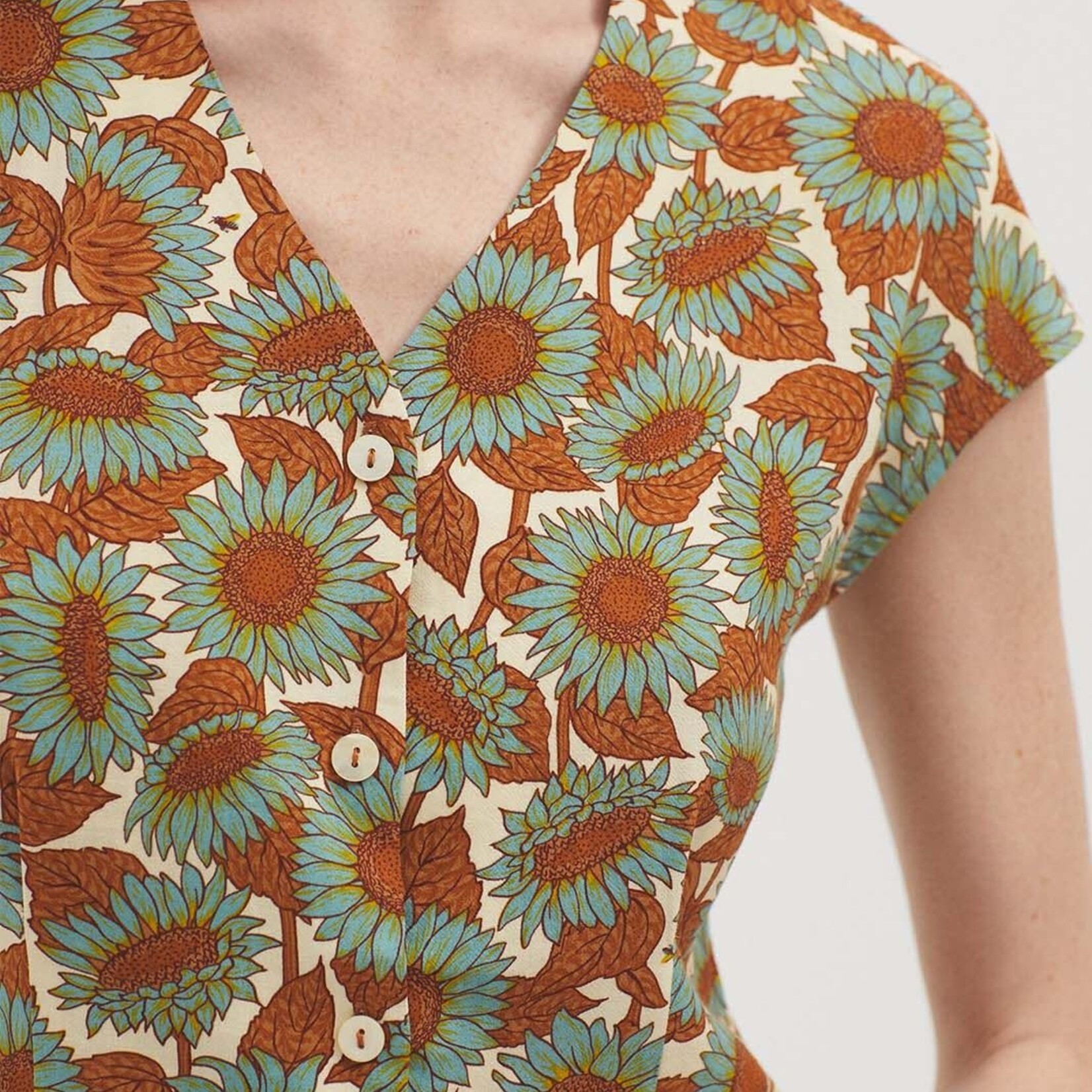 NICE THINGS NICE THINGS SUNFLOWERS PRINT TOP ECRU