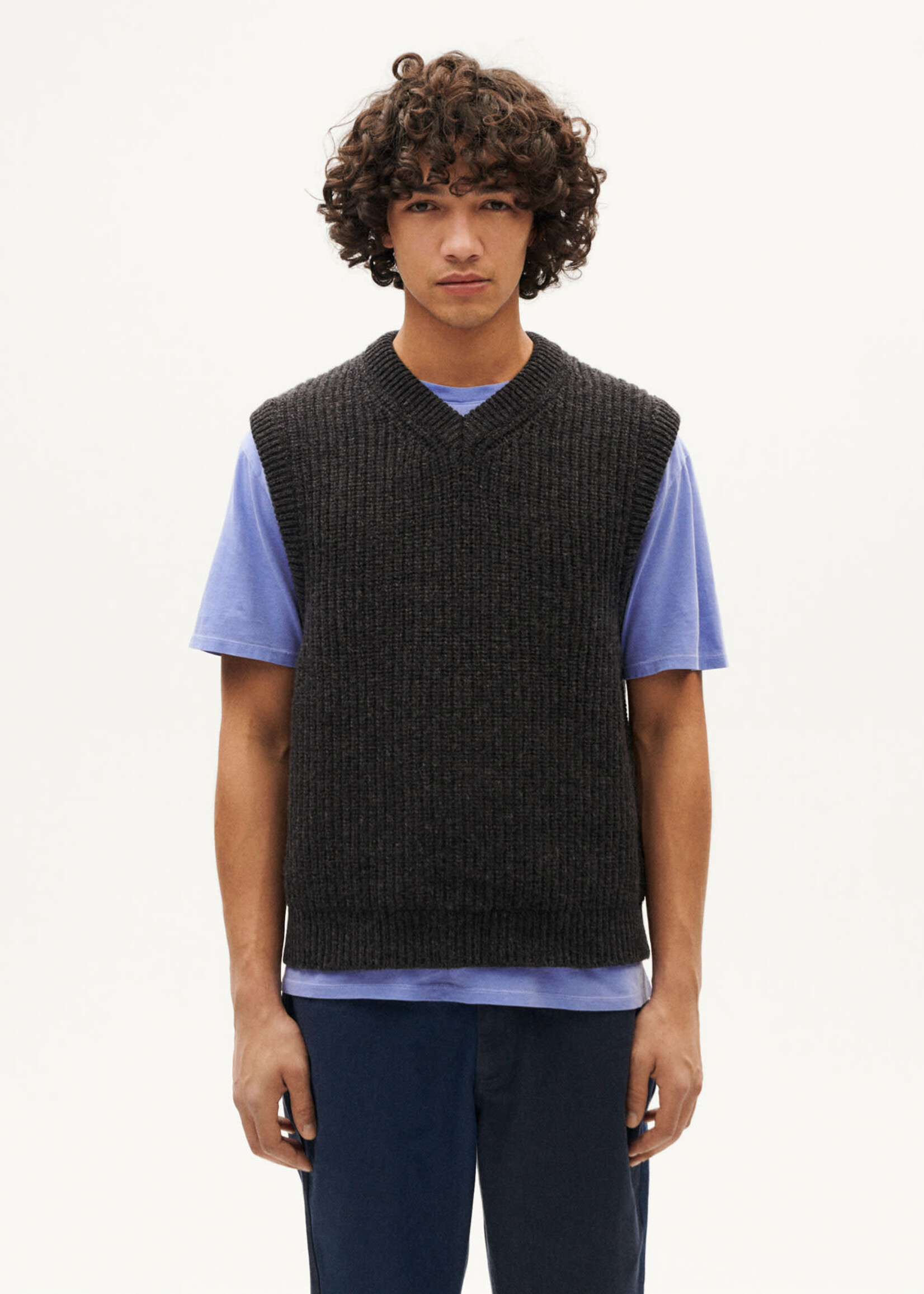 THINKING MU THINKING MU BLACK OLIVER KNITTED VEST