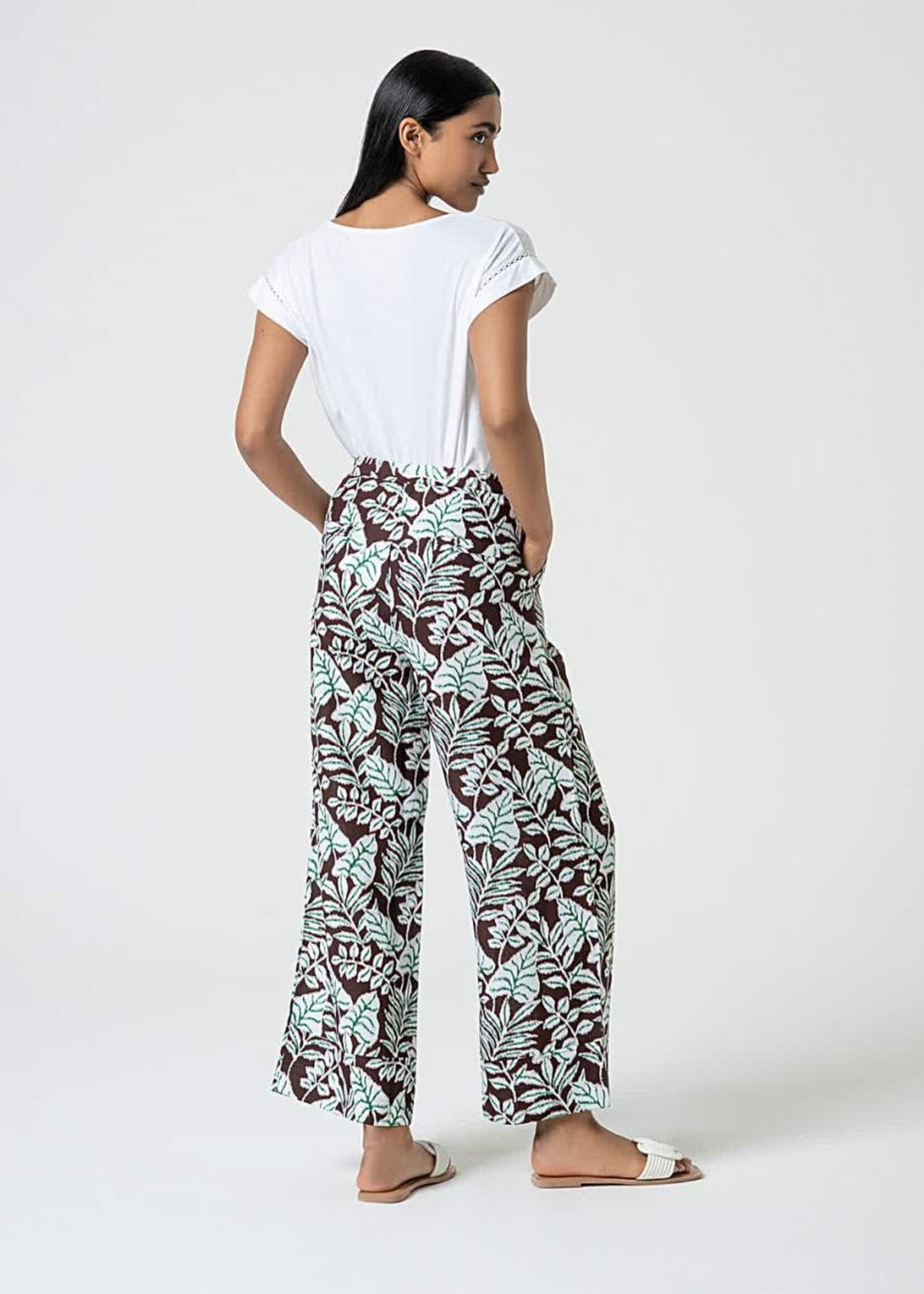 SURKANA SURKANA PANTS WITH ITALIEN POCKETS FLOWERS BROWN
