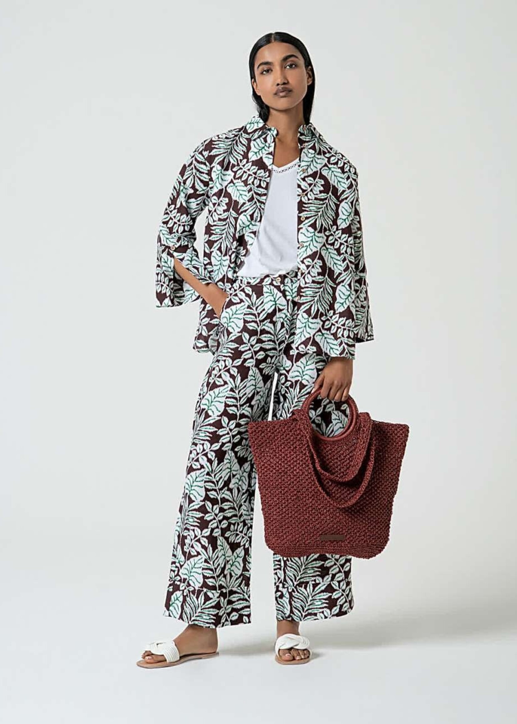 SURKANA SURKANA PANTS WITH ITALIEN POCKETS FLOWERS BROWN