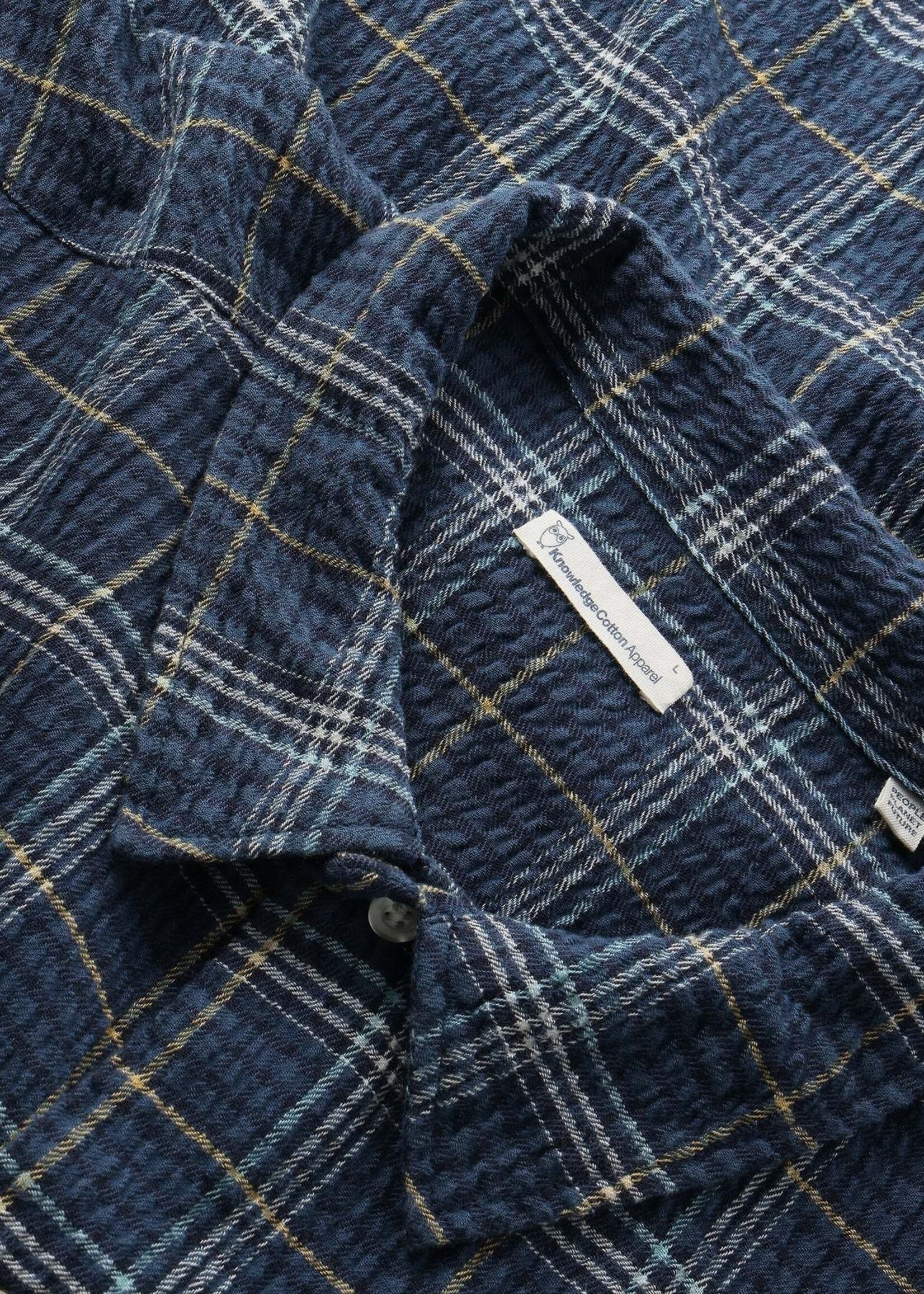KNOWLEDGE COTTON APPAREL KNOWLEDGE COTTON APP BOX FIT SEERSUCKER SS SHIRT GOTS VEGAN