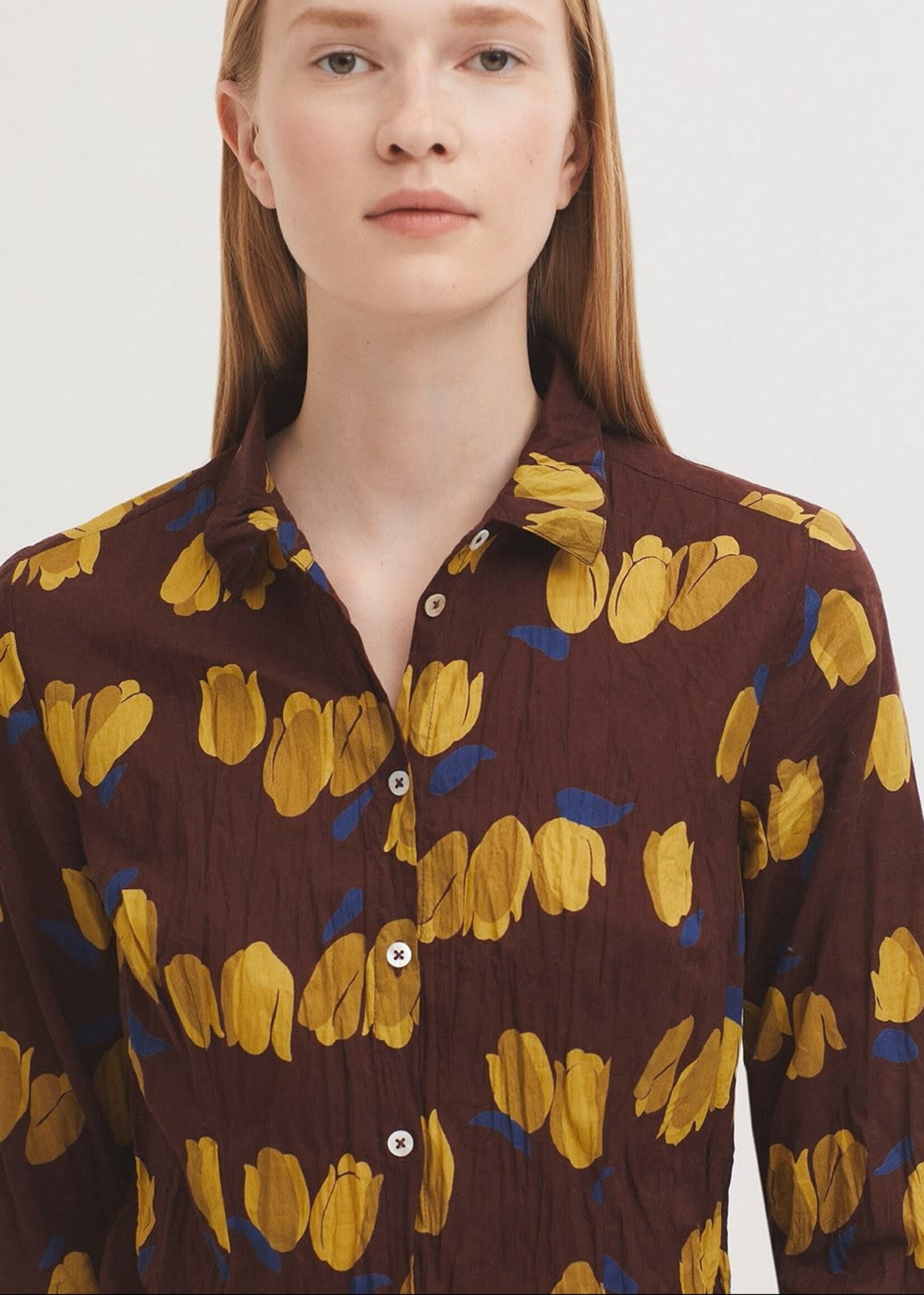 NICE THINGS NICE THINGS TULIP PRINT BASIC SHIRT CHESTNUT