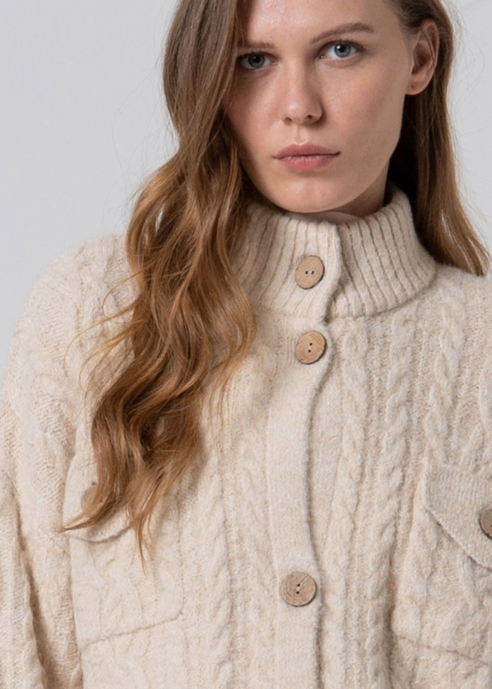 SURKANA SURKANA OVERSIZED CABLE KNIT CARDIGAN SAND