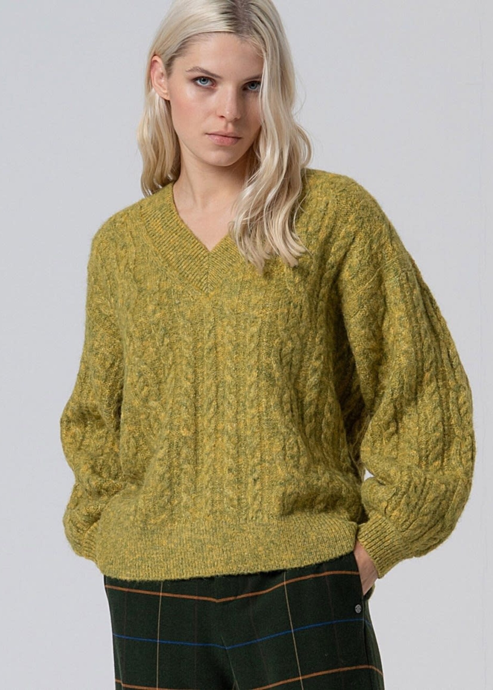 SURKANA SURKANA OVERSIZED CABLE KNIT SWEATER DARK KHAKI